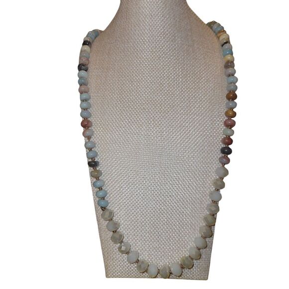 Elegant Multi-Color Beaded Necklace - Picture 1 of 5